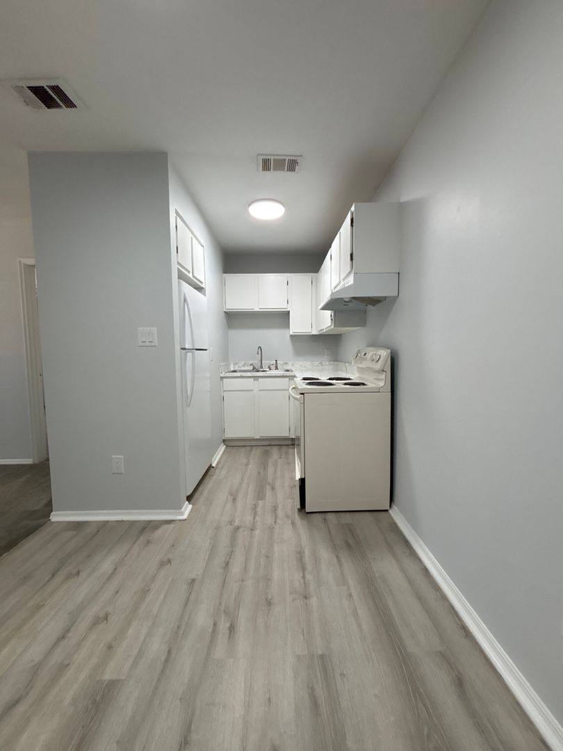 Apartment for rent at 2712 W Tharpe St, Tallahassee, FL 32303
