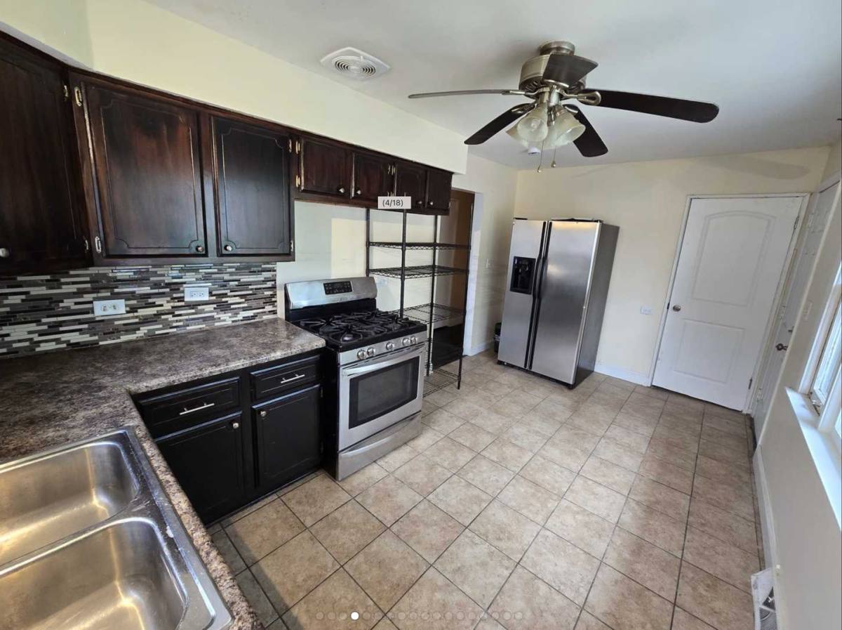 House for rent at 3014 W 163rd St, Markham, IL 60428