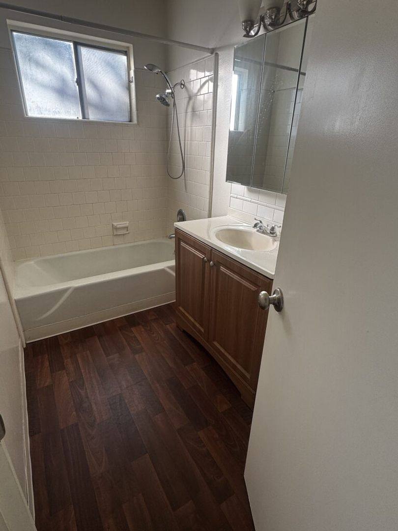 Apartment for rent at 425 S 3rd Ave, Oakdale, CA 95361