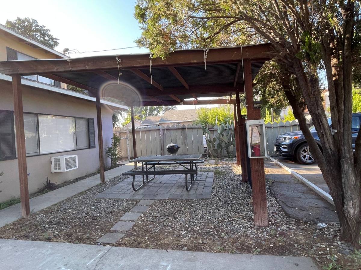 Apartment for rent at 425 S 3rd Ave, Oakdale, CA 95361