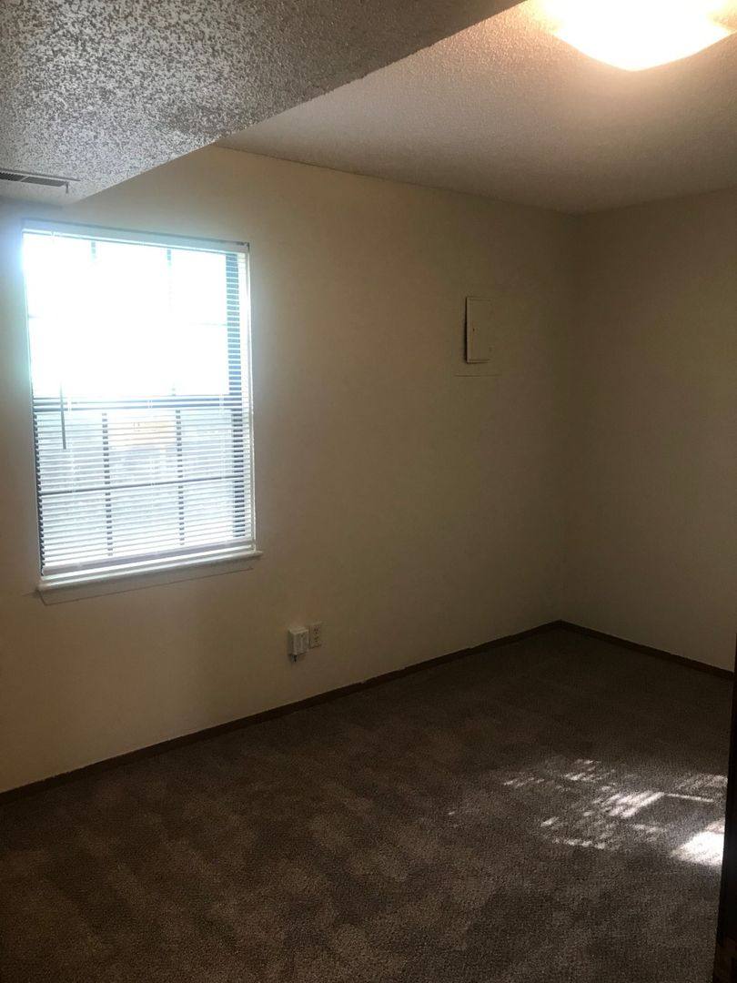 Apartment for rent at 630 Michigan St, Lawrence, KS 66044
