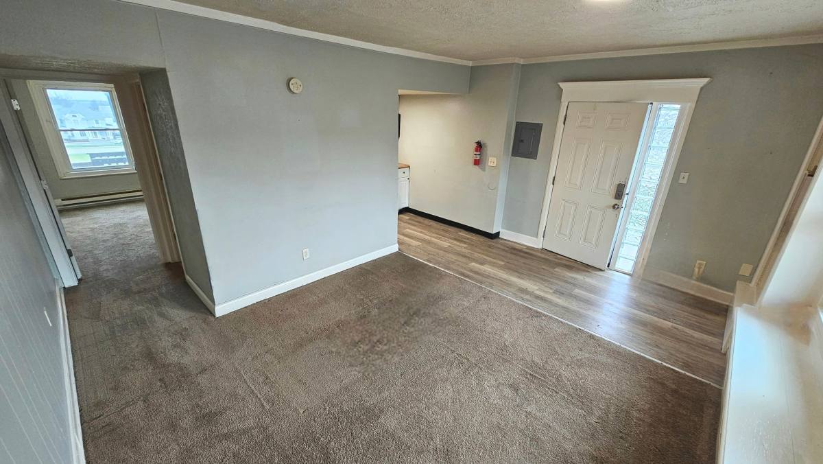 Apartment for rent at 38 Baldwin Ave, Mansfield, OH 44906