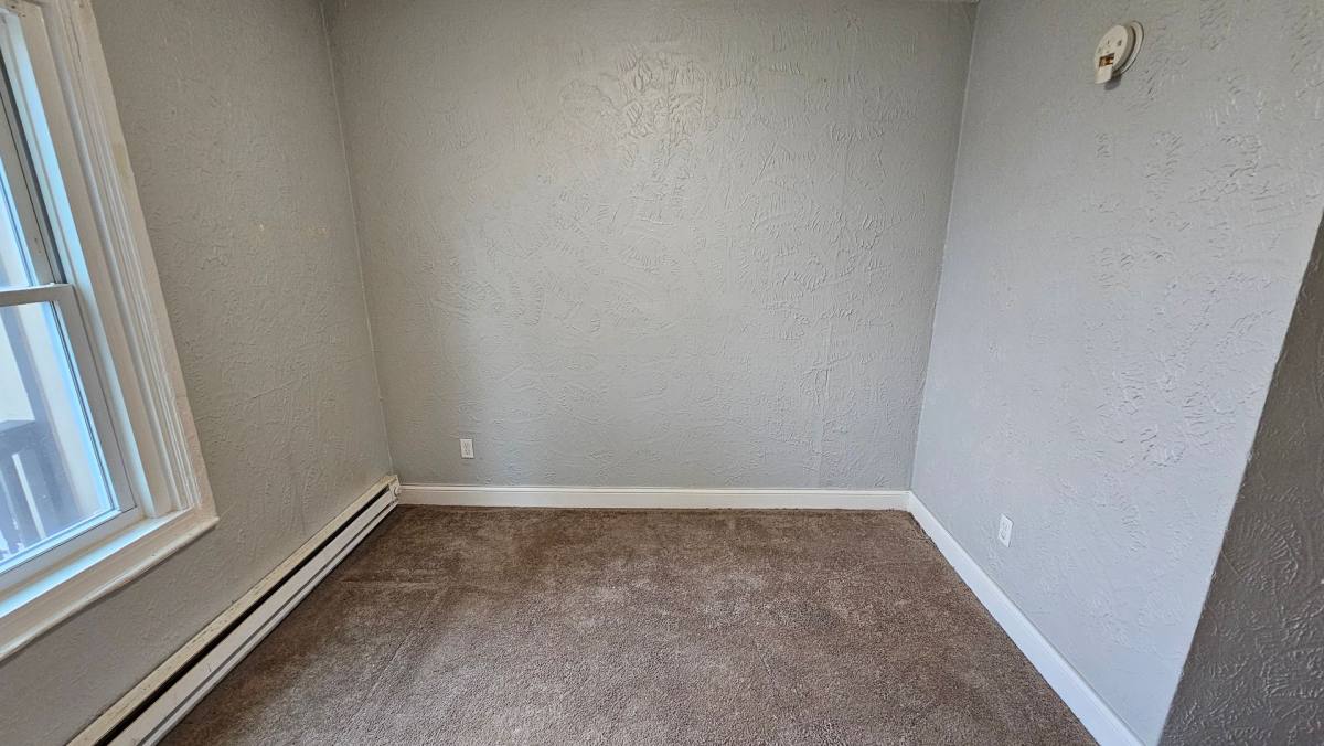 Apartment for rent at 38 Baldwin Ave, Mansfield, OH 44906