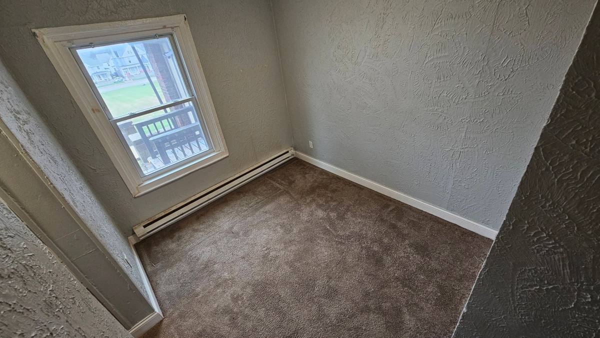 Apartment for rent at 38 Baldwin Ave, Mansfield, OH 44906