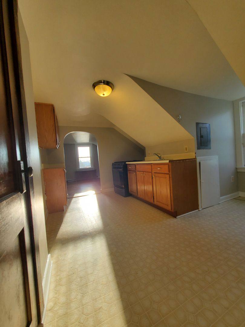 Apartment for rent at 86-88 Garibaldi Ave, Bangor, PA 18013