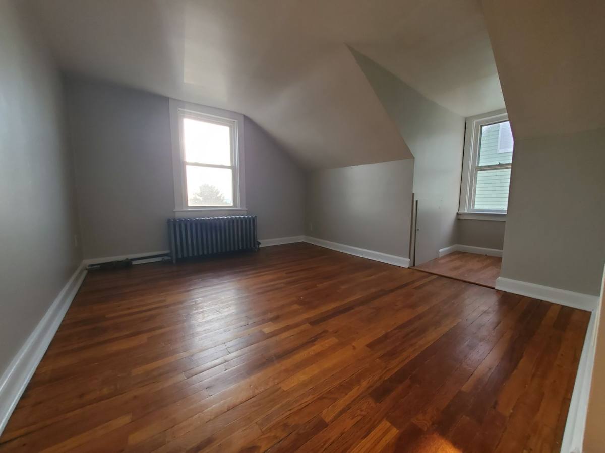 Apartment for rent at 86-88 Garibaldi Ave, Bangor, PA 18013
