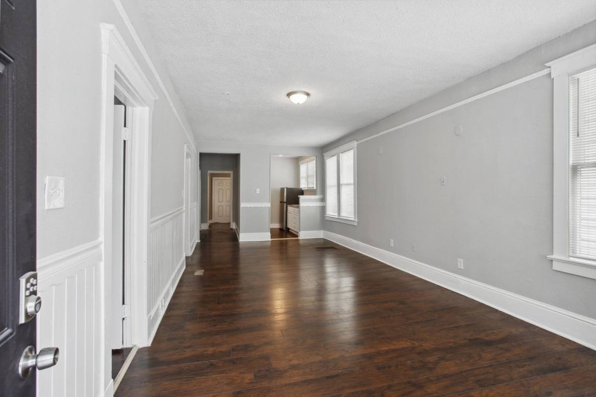 House for rent at 923 W Victory Dr, Savannah, GA 31405