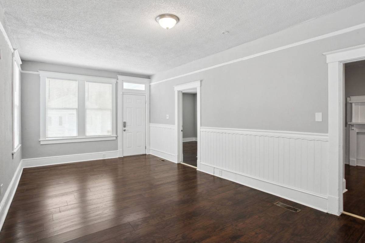 House for rent at 923 W Victory Dr, Savannah, GA 31405