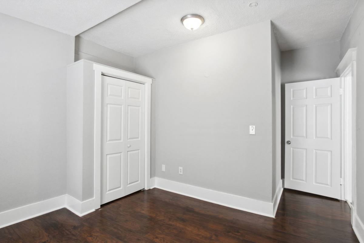 House for rent at 923 W Victory Dr, Savannah, GA 31405