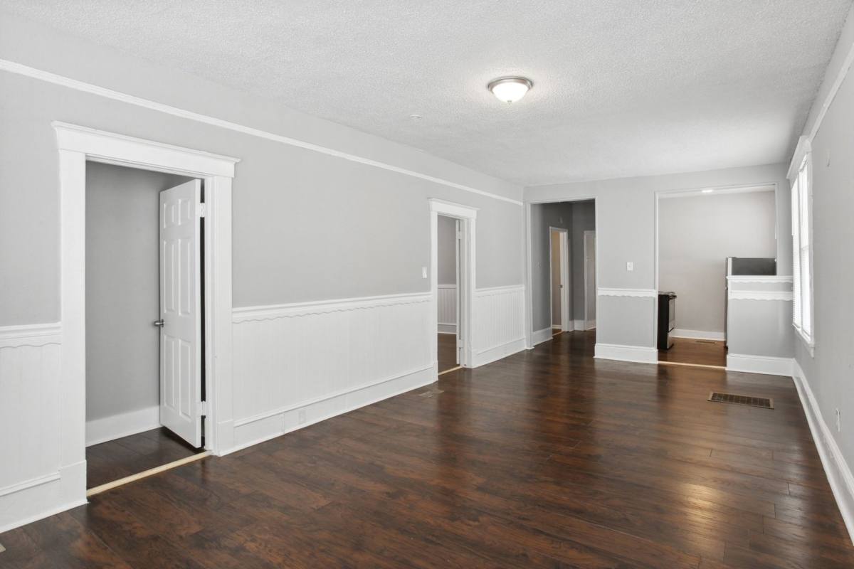 House for rent at 923 W Victory Dr, Savannah, GA 31405