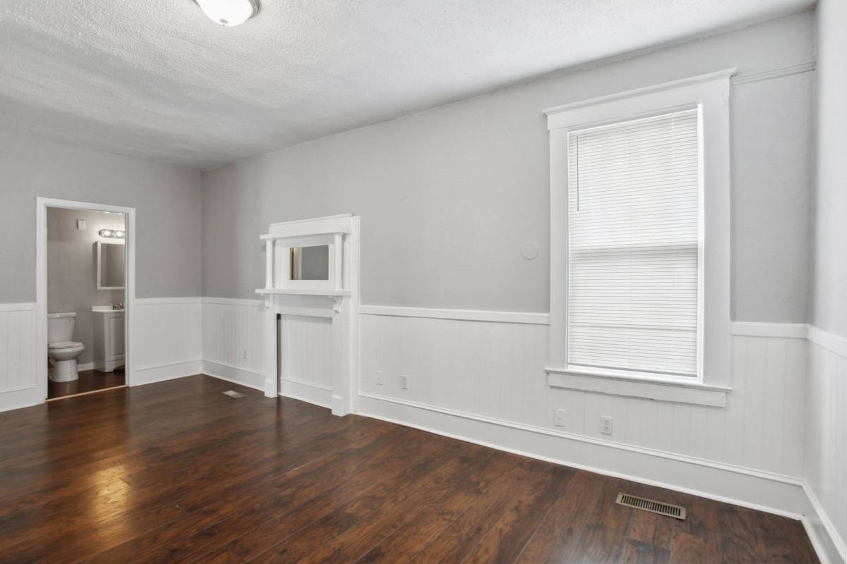 House for rent at 923 W Victory Dr, Savannah, GA 31405