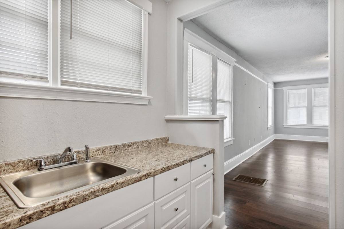 House for rent at 923 W Victory Dr, Savannah, GA 31405