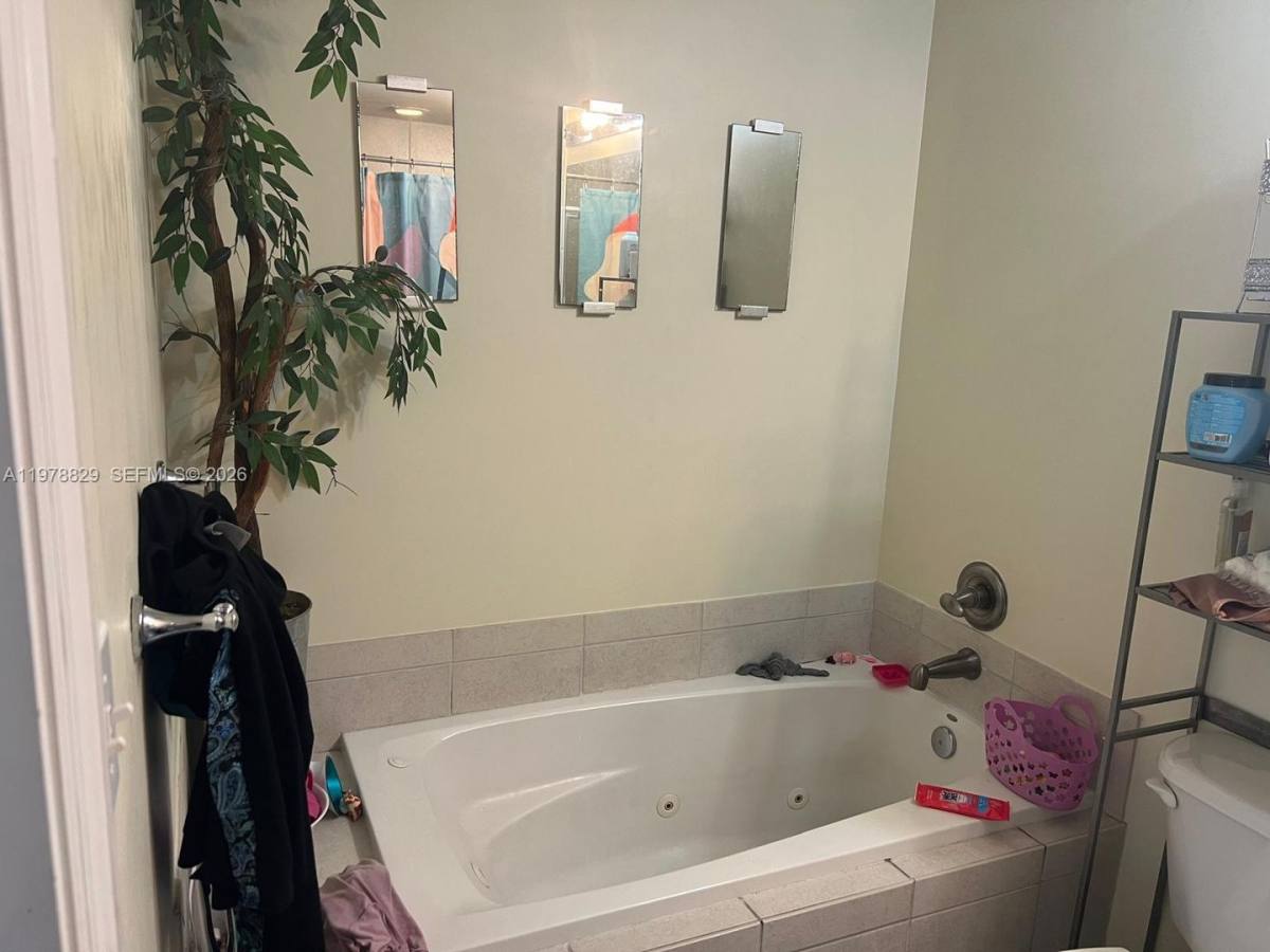 Condo for rent at 140 S Dixie Highway 719, Hollywood, FL 33020