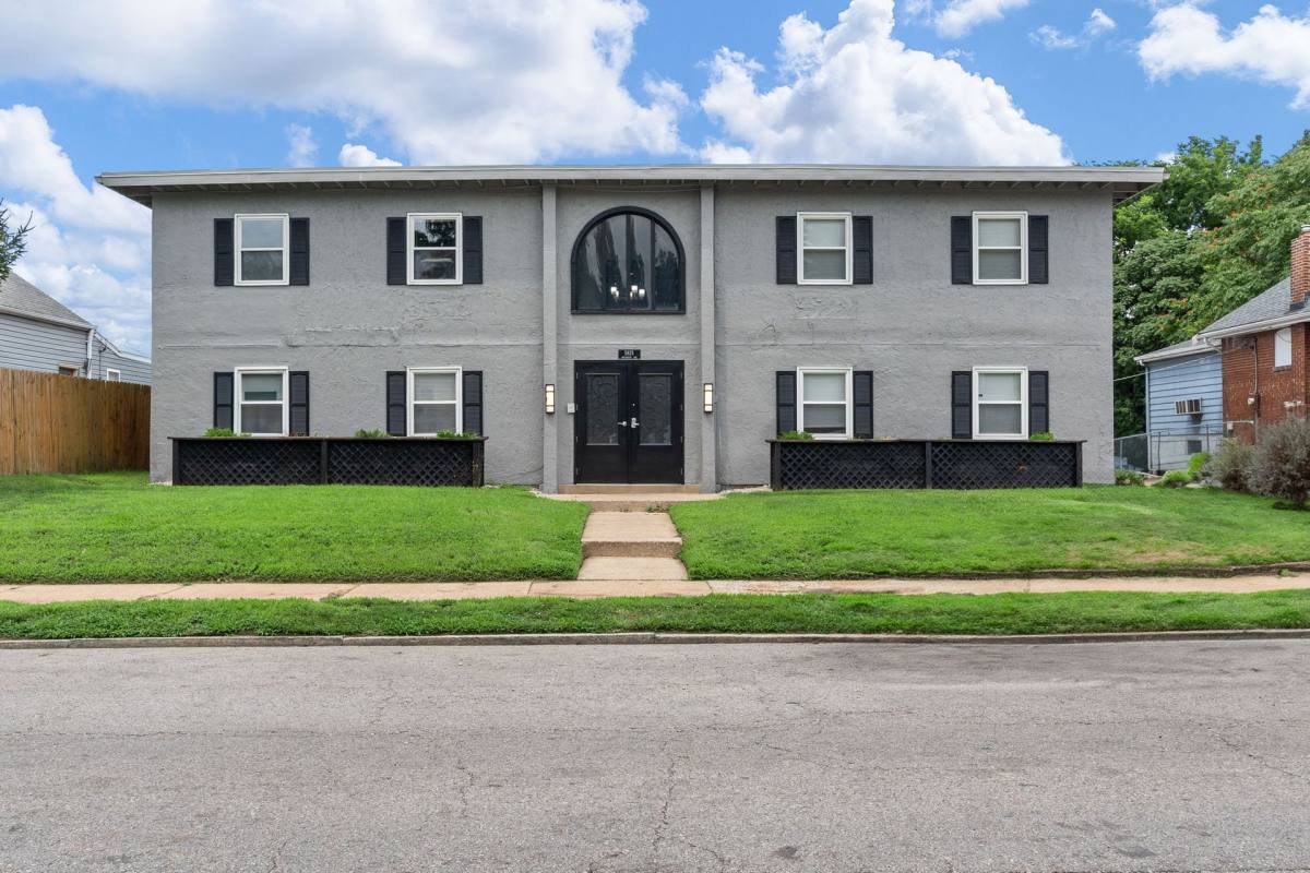 Apartment for rent at 5825 SW Ave, Saint Louis, MO 63139