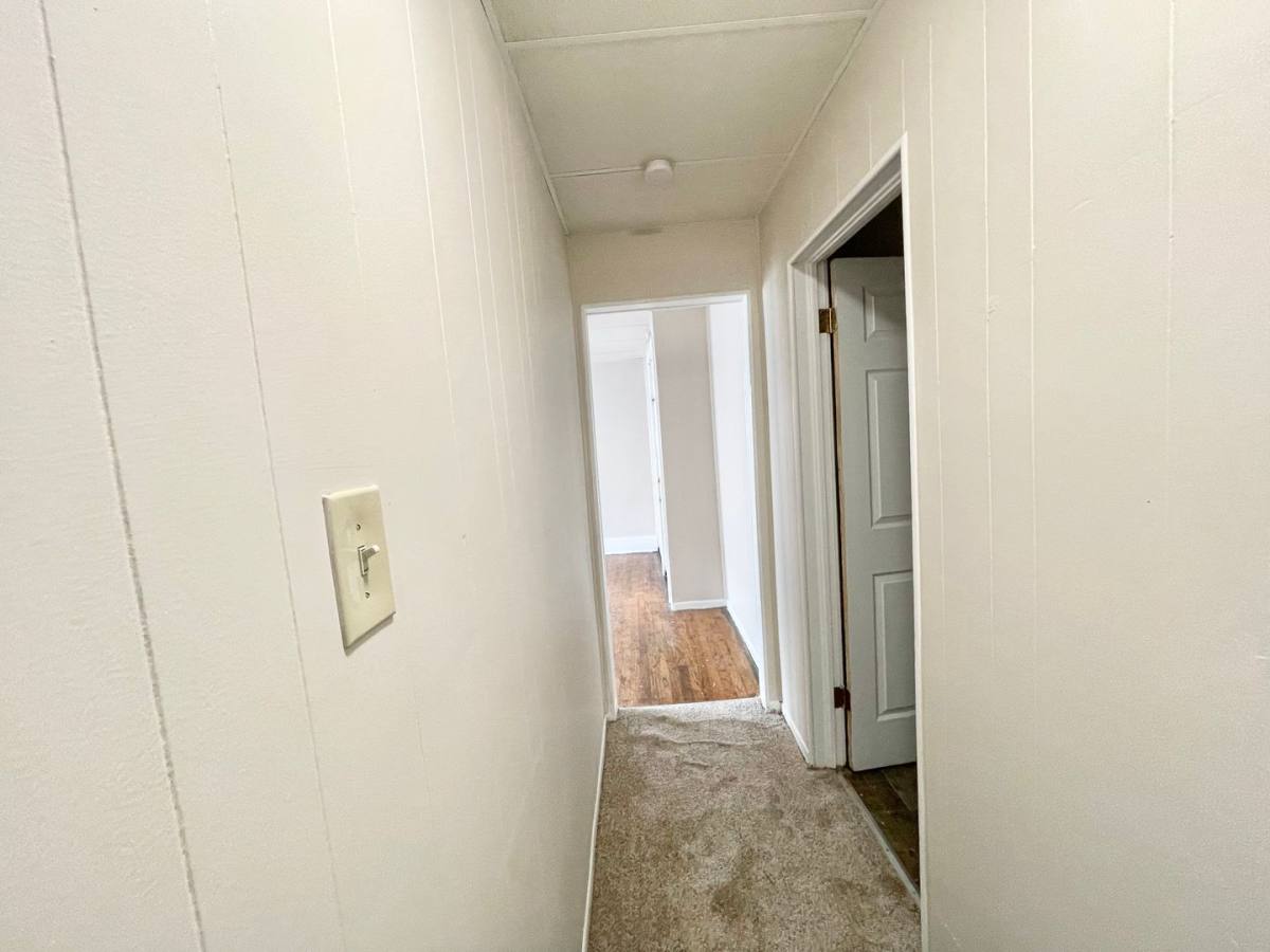 Apartment for rent at 203 Florida - 812 E Erie #824, Lorain, OH 44052