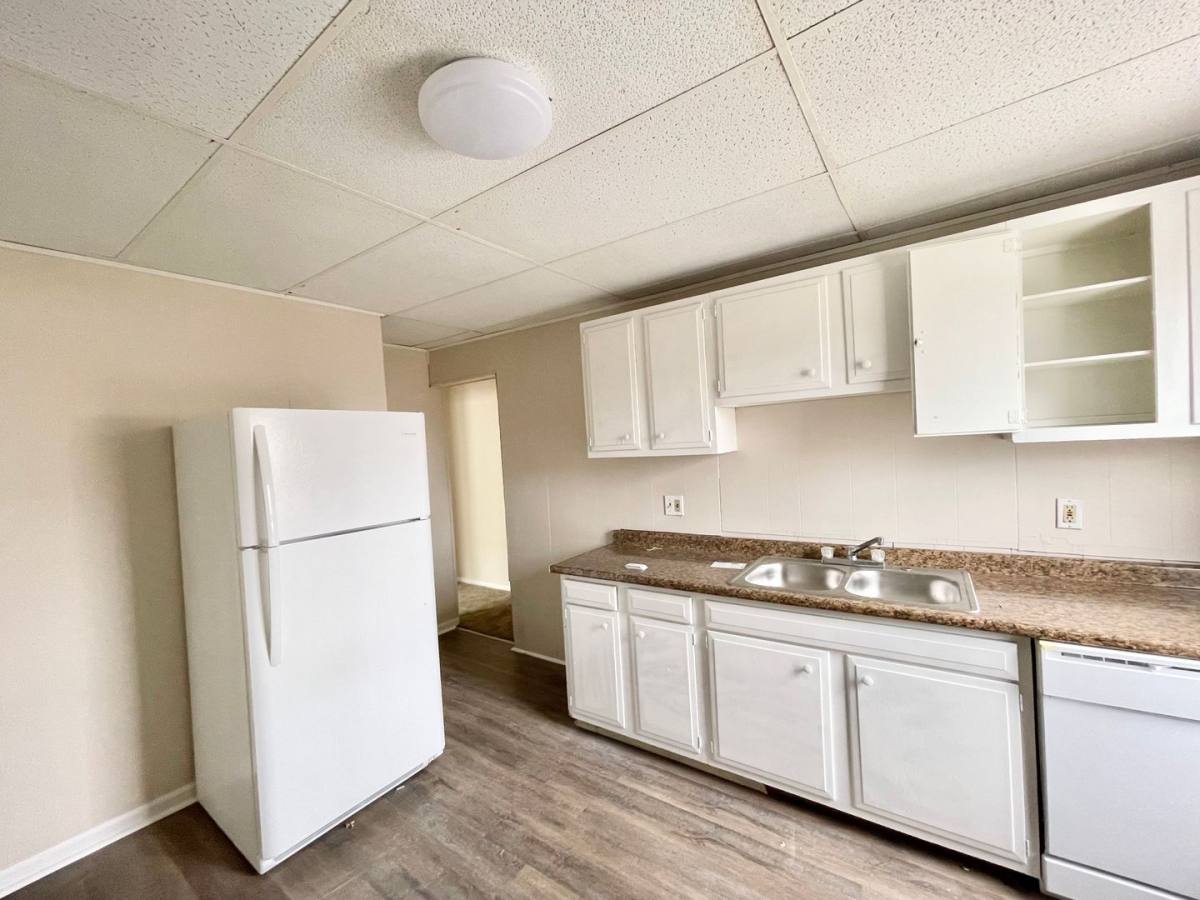 Apartment for rent at 203 Florida - 812 E Erie #824, Lorain, OH 44052