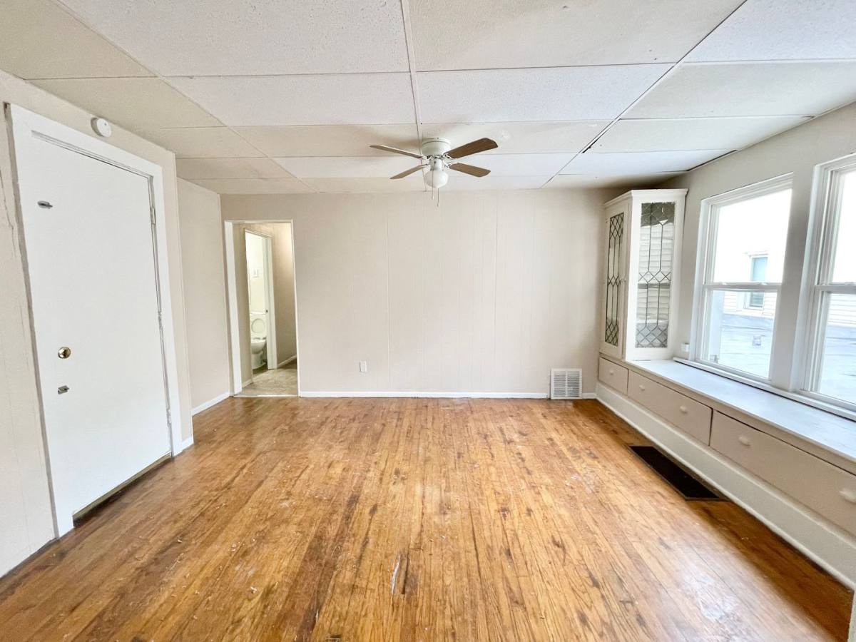 Apartment for rent at 203 Florida - 812 E Erie #824, Lorain, OH 44052