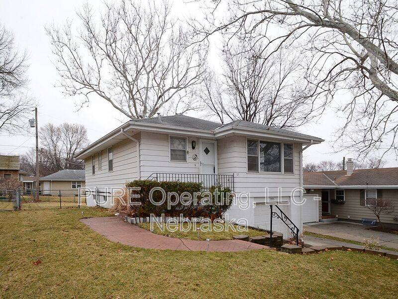 House for rent at 3333 S 82nd St, Omaha, NE 68124