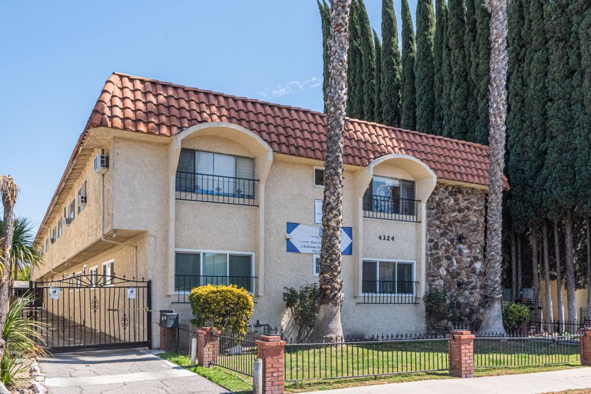 Apartment for rent at 4324 Ventura Canyon Ave, Sherman Oaks, CA 91423