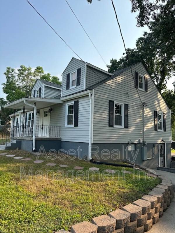House for rent at 2208 Sanderson Rd, Knoxville, TN 37921