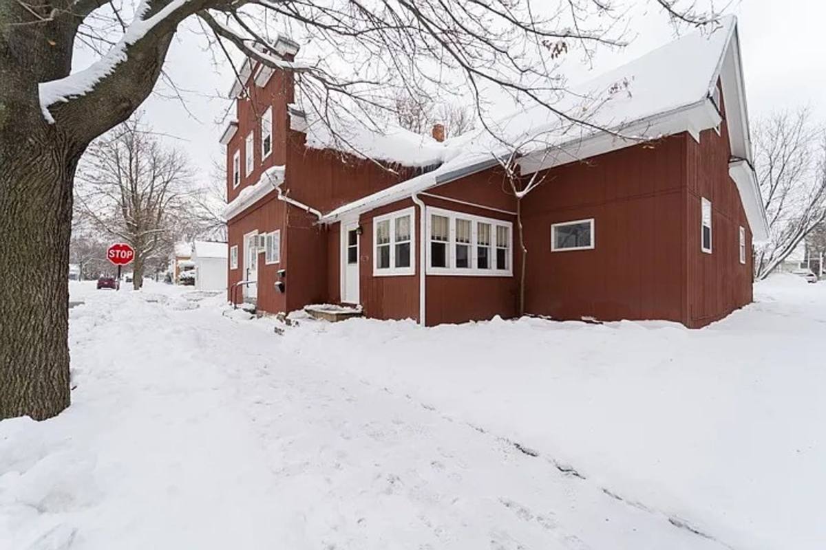 Apartment for rent at 629 Park Ave, Wausau, WI 54403