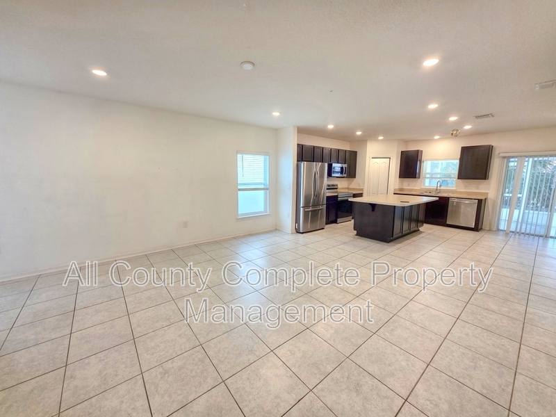 Townhouse for rent at 734 Bent Baum, Jacksonville, FL 32205