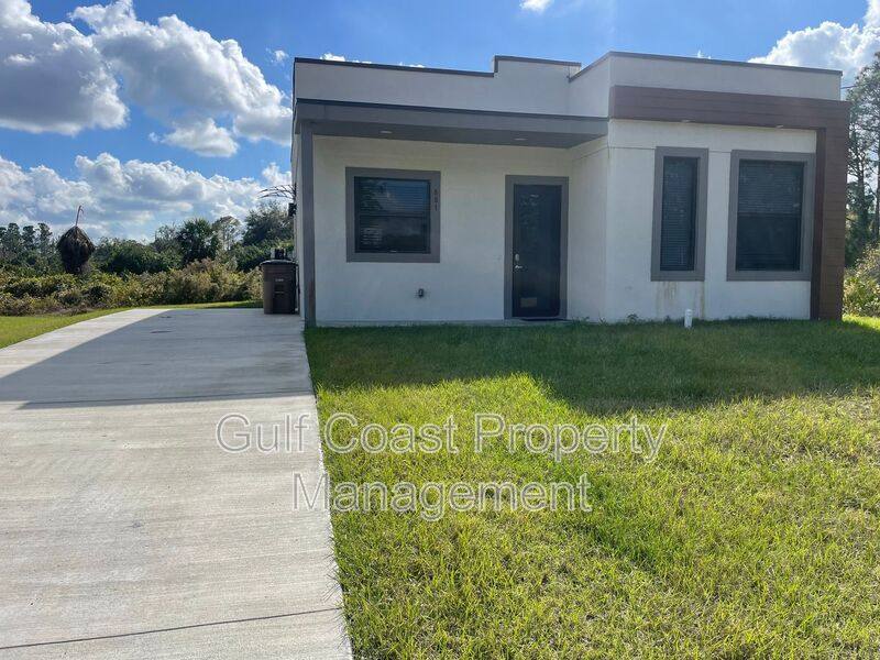 House for rent at 681 Windermere Dr, Lehigh Acres, FL 33972