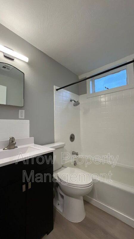 Apartment for rent at 1100 S 25th St #3, Lincoln, NE 68502