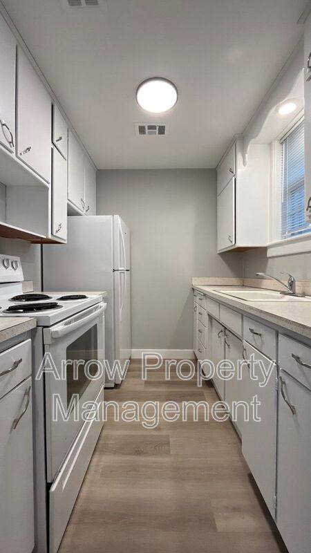 Apartment for rent at 1100 S 25th St #3, Lincoln, NE 68502