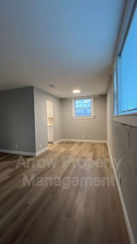 Apartment for rent at 1100 S 25th St #3, Lincoln, NE 68502