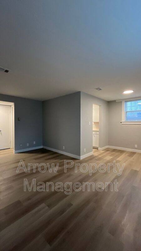 Apartment for rent at 1100 S 25th St #3, Lincoln, NE 68502