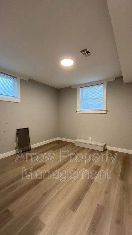 Apartment for rent at 1100 S 25th St #3, Lincoln, NE 68502