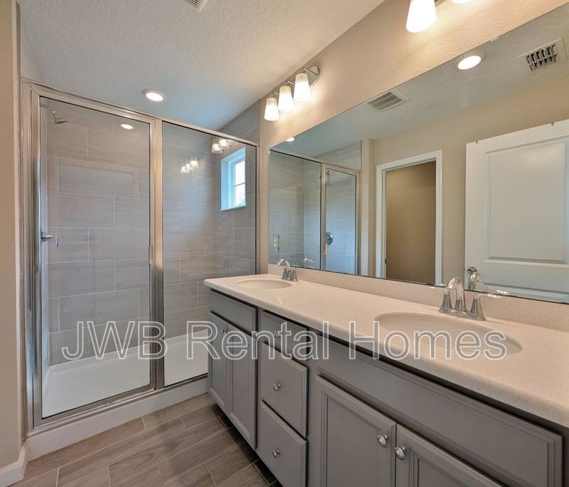 Townhouse for rent at 477 Albany Bay Blvd, Saint Johns, FL 32259