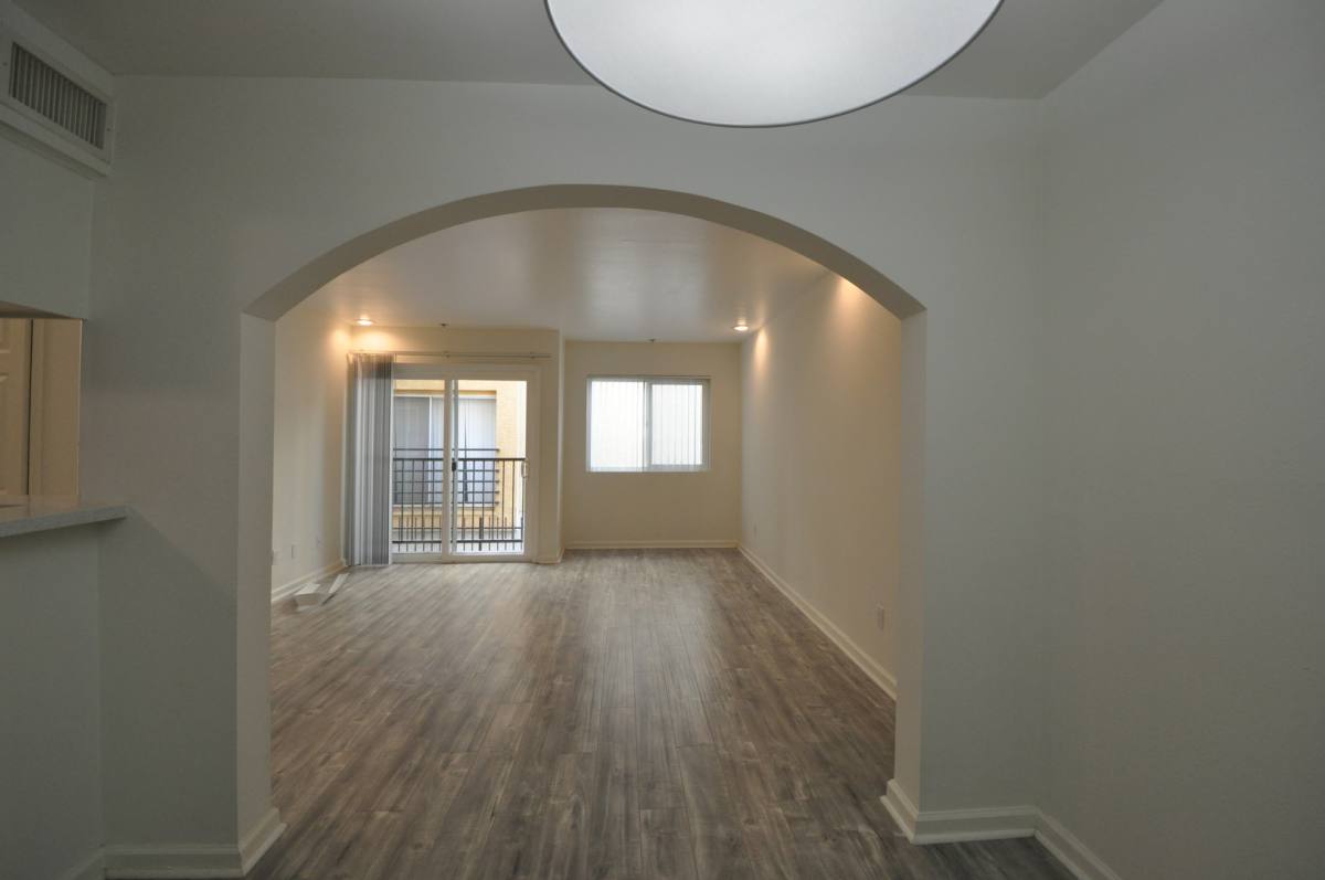 Apartment for rent at 11035 Otsego St, North Hollywood, CA 91601