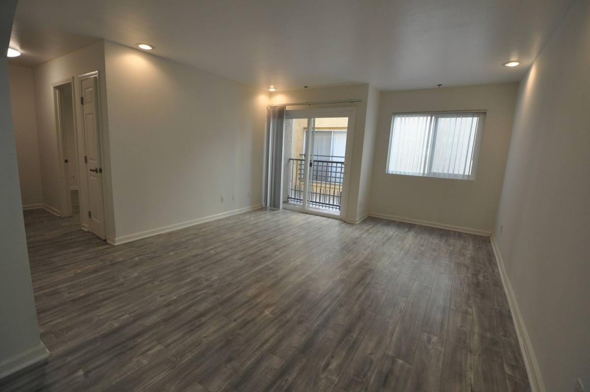 Apartment for rent at 11035 Otsego St, North Hollywood, CA 91601