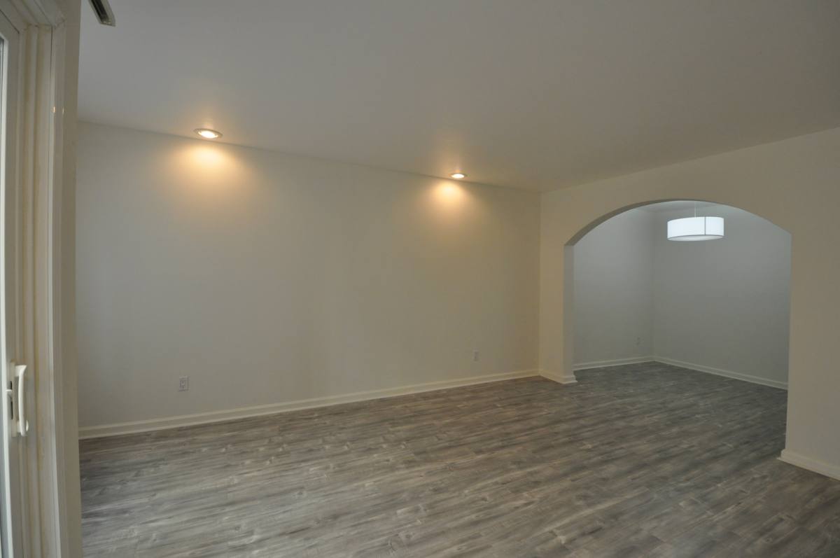 Apartment for rent at 11035 Otsego St, North Hollywood, CA 91601