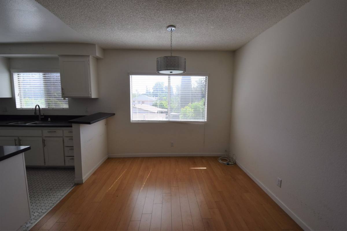 Apartment for rent at 4930 Whitsett Ave, Valley Village, CA 91607