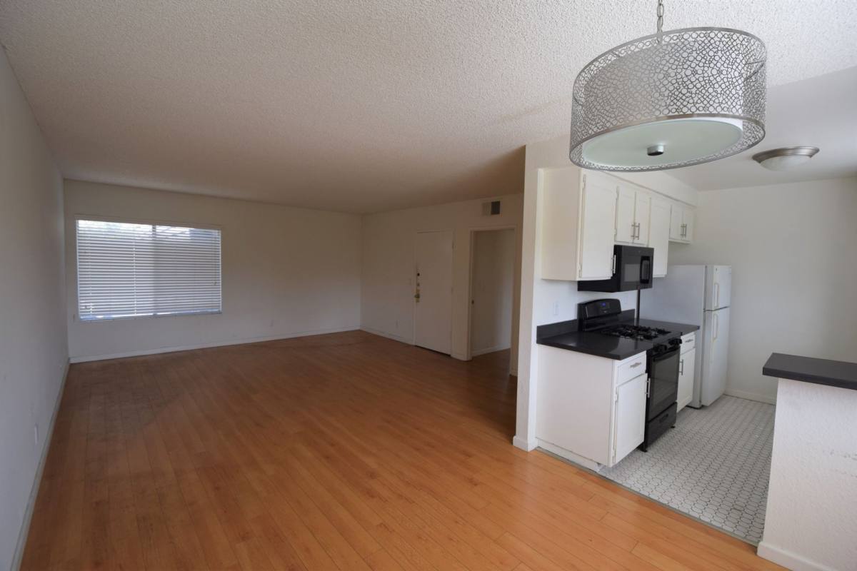 Apartment for rent at 4930 Whitsett Ave, Valley Village, CA 91607