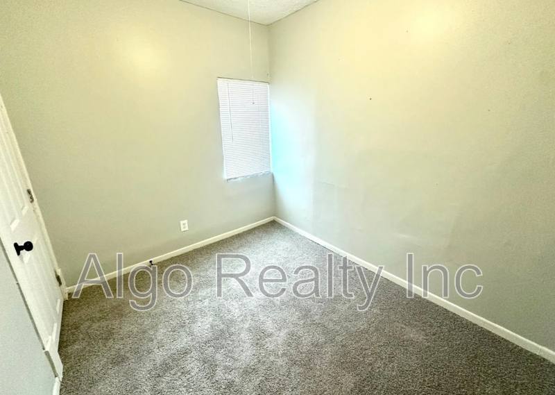 House for rent at 1402 N 21st Ave, Minneapolis, MN 55411