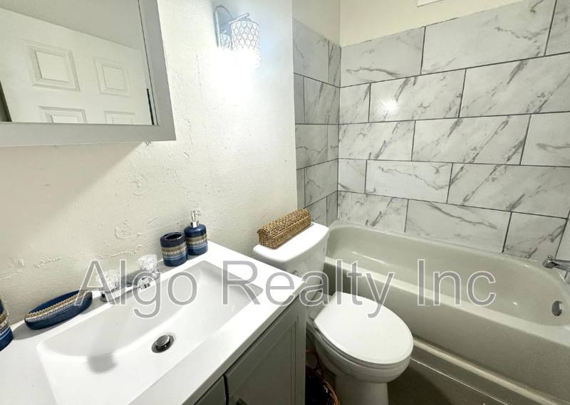 House for rent at 1402 N 21st Ave, Minneapolis, MN 55411