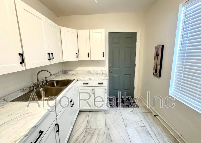 House for rent at 1402 N 21st Ave, Minneapolis, MN 55411