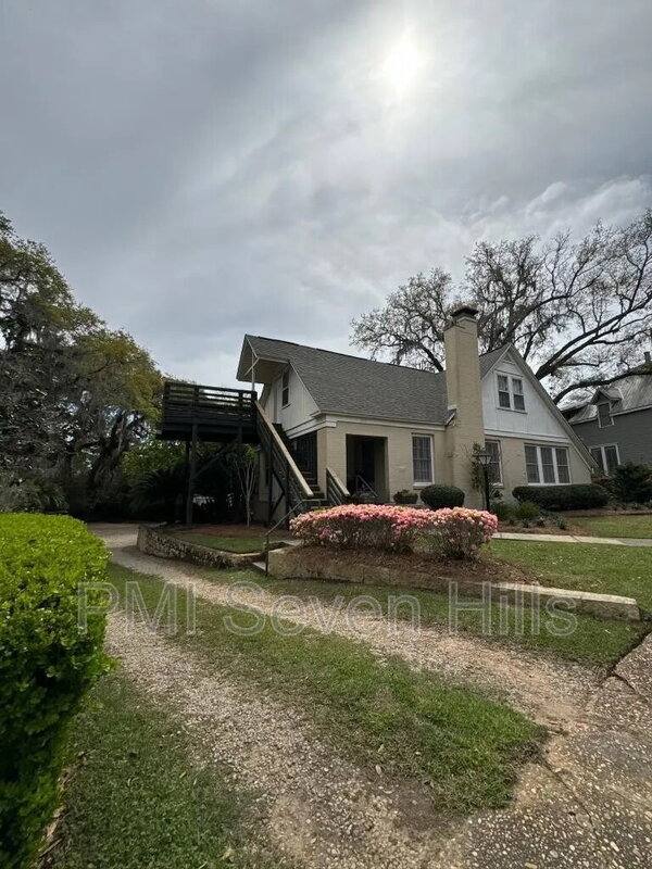 Apartment for rent at 1643 Fernando Dr #2, Tallahassee, FL 32303