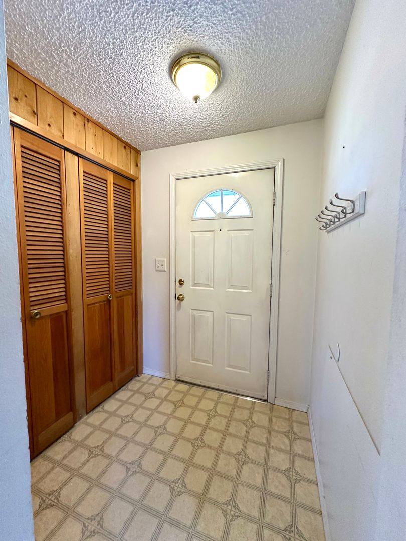 House for rent at 333 SW 35th St, Redmond, OR 97756