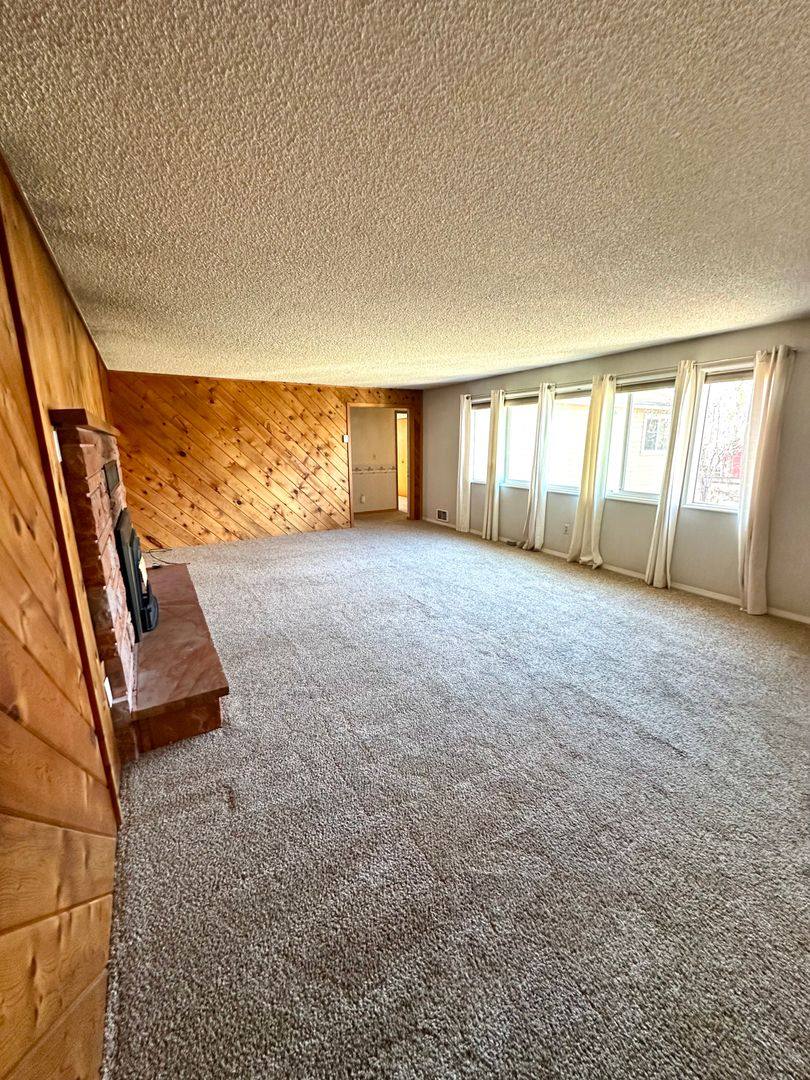 House for rent at 333 SW 35th St, Redmond, OR 97756