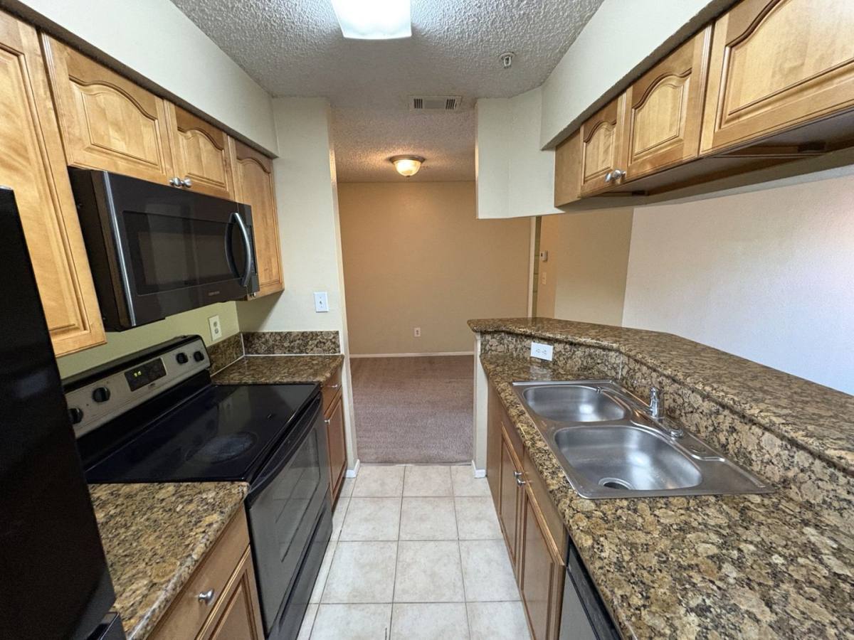 Apartment for rent at 249 Afton Square, Altamonte Springs, FL 32714