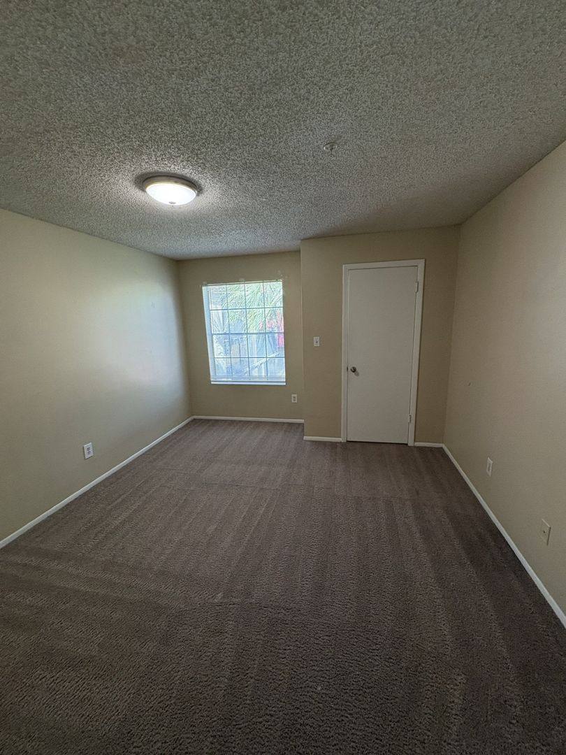Apartment for rent at 249 Afton Square, Altamonte Springs, FL 32714
