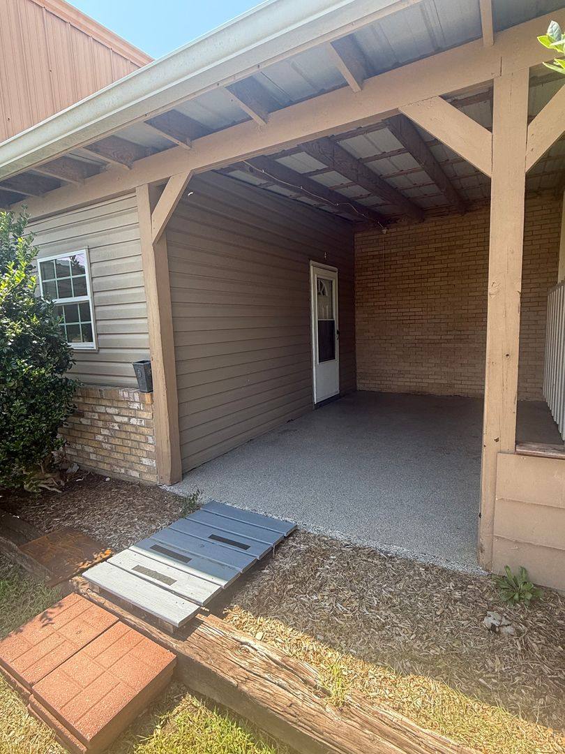 Apartment for rent at 501 Vandell Blvd, Gadsden, AL 35904