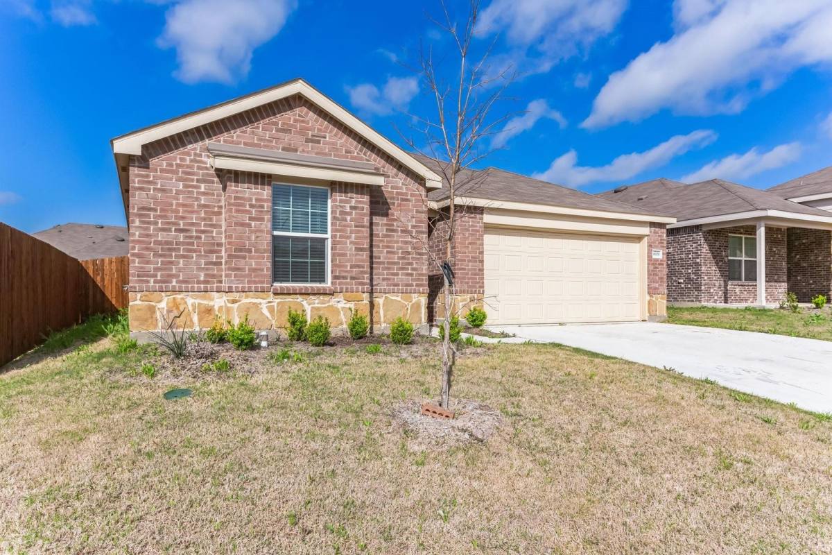 House for rent at 16009 Wanderer Lane, Haslet, TX 76052