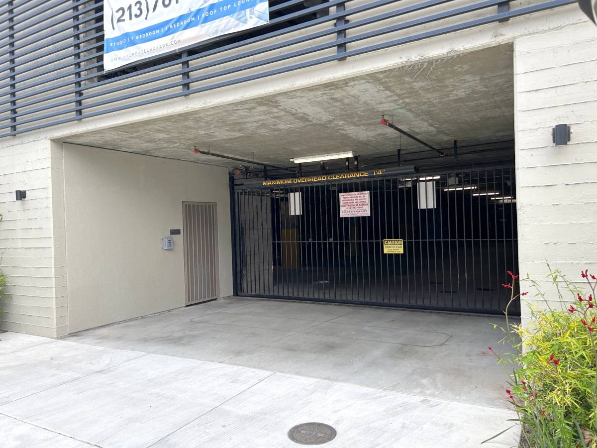 Apartment for rent at 706 N Alvarado St, Los Angeles, CA 90026