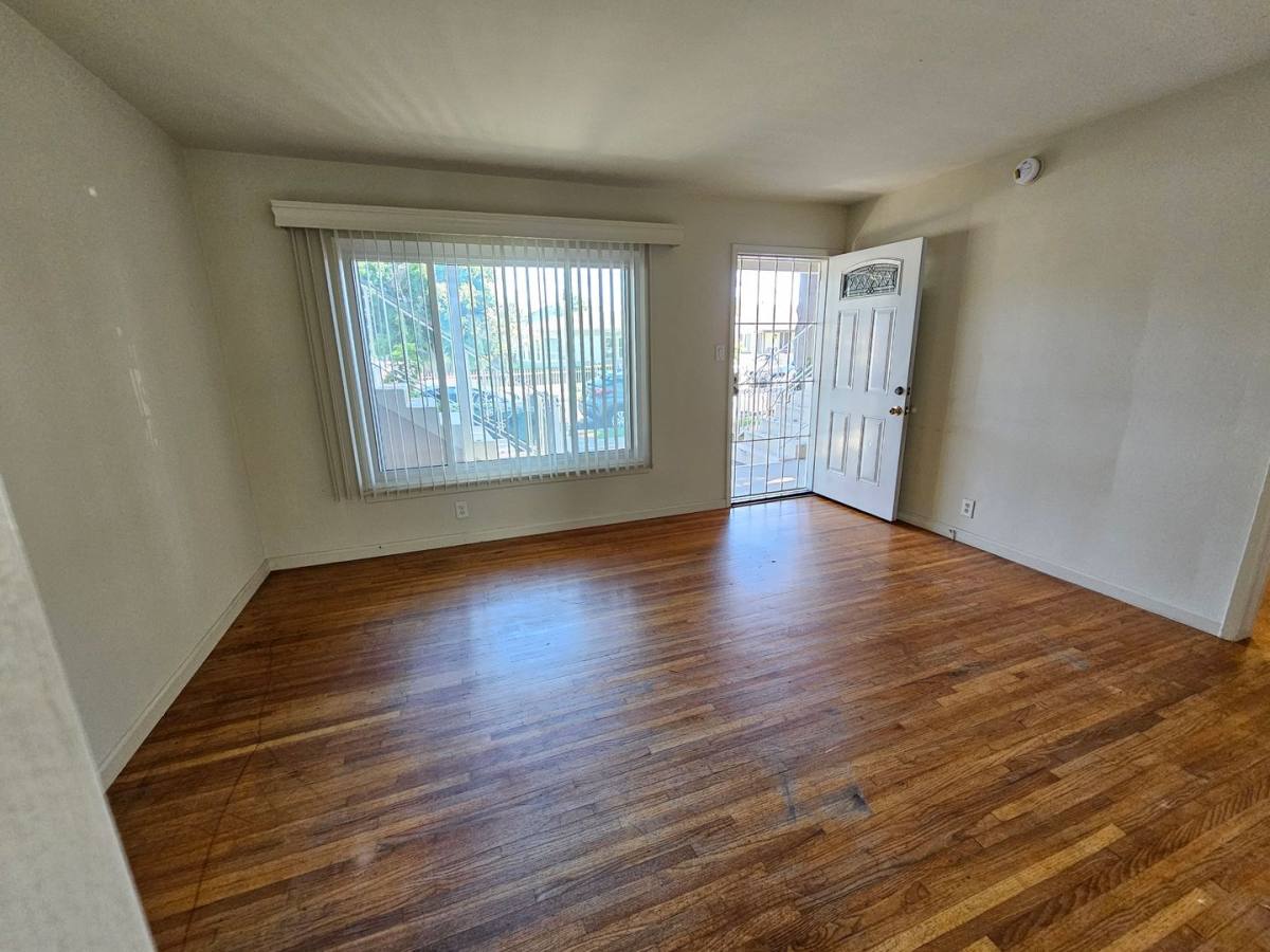 Apartment for rent at 2753 E Monroe St, Long Beach, CA 90810